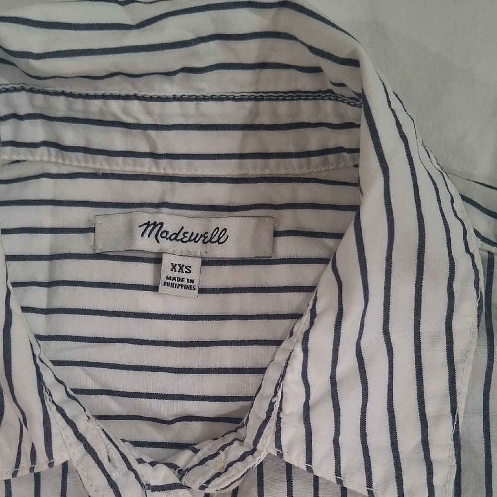 Madewell Wome's  Black and White Striped Button Down Shirt Size XXS - Picture 2 of 10